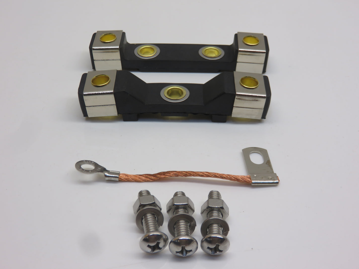 AR11041, AR11042 John Deere Voltage Regulator Mount Kit For 720, 730, 830, 3010, 4010, 5010