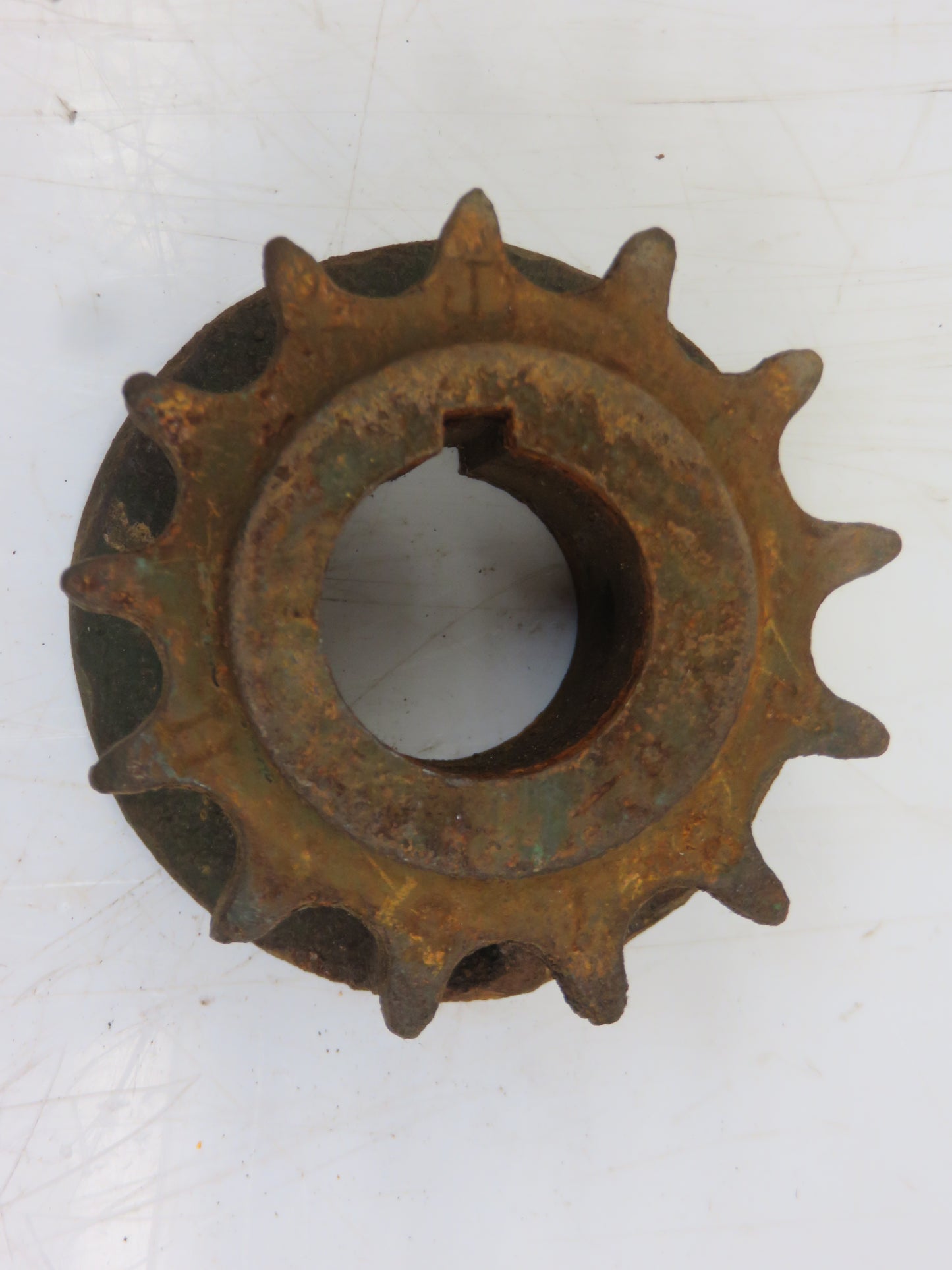 J875H John Deere NOS Husking Roll Drive Sprocket For 25 Corn Picker