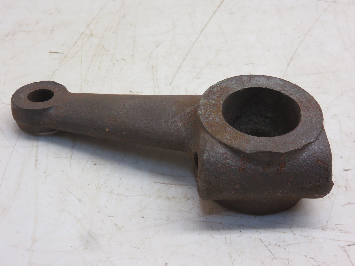 AL4617T, L4617T John Deere Right Hand Steering Arm For L, LA, LI, M