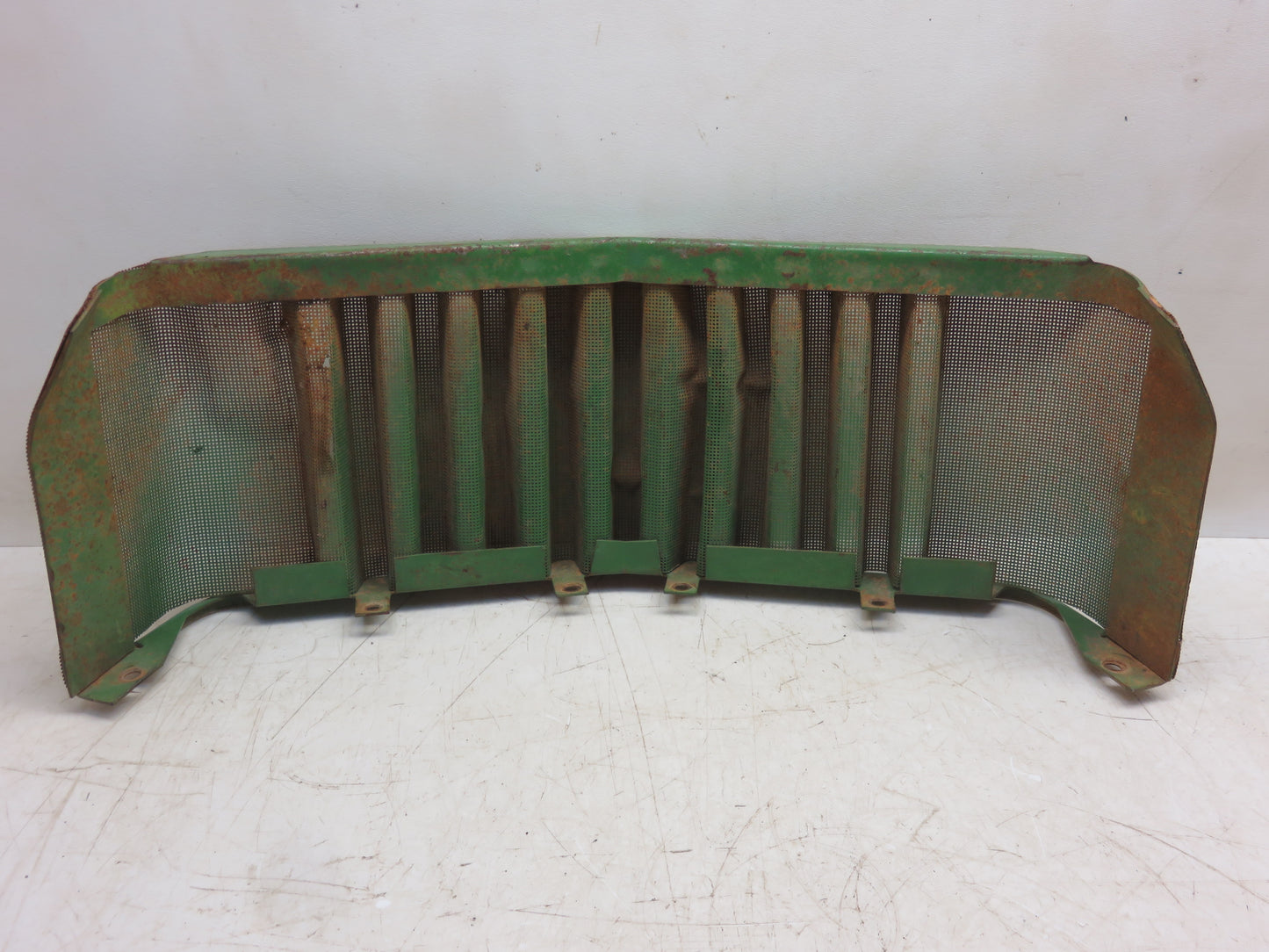 AR26494 John Deere Front Grille Screen For 3010, 3020