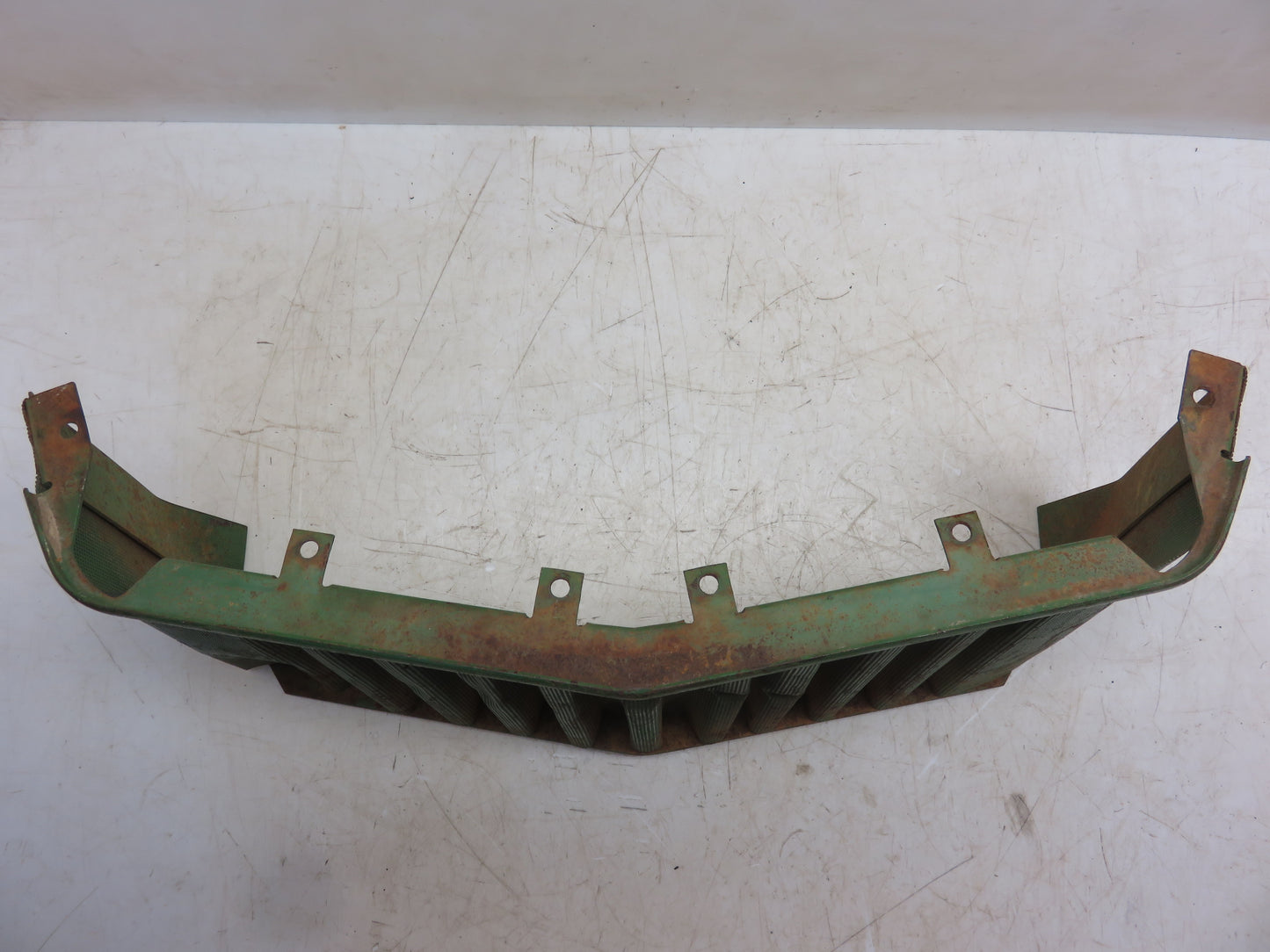 AR26494 John Deere Front Grille Screen For 3010, 3020