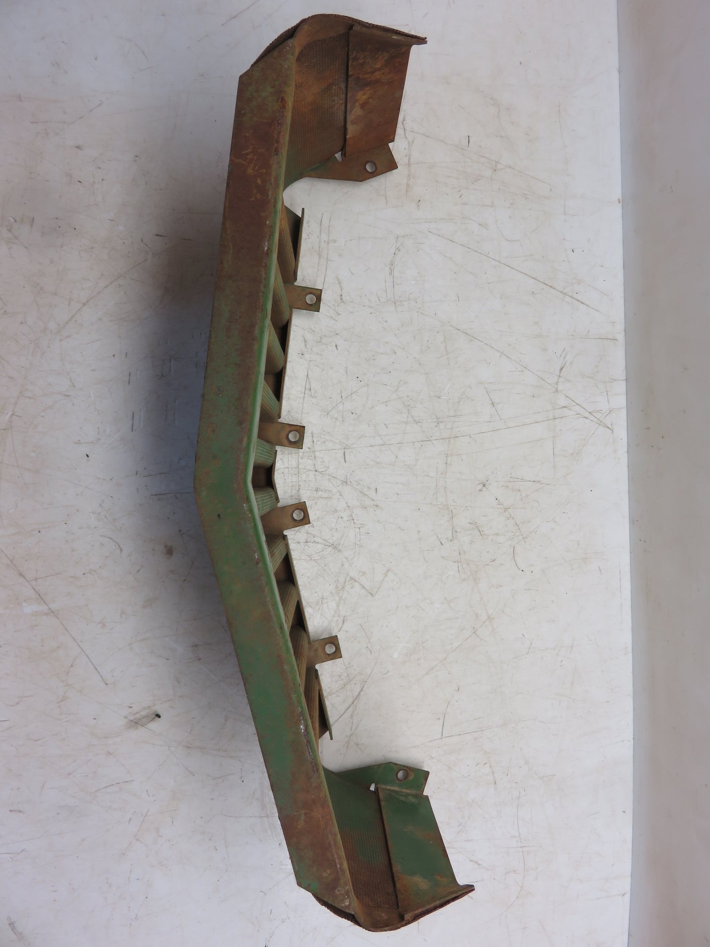 AR26494 John Deere Front Grille Screen For 3010, 3020