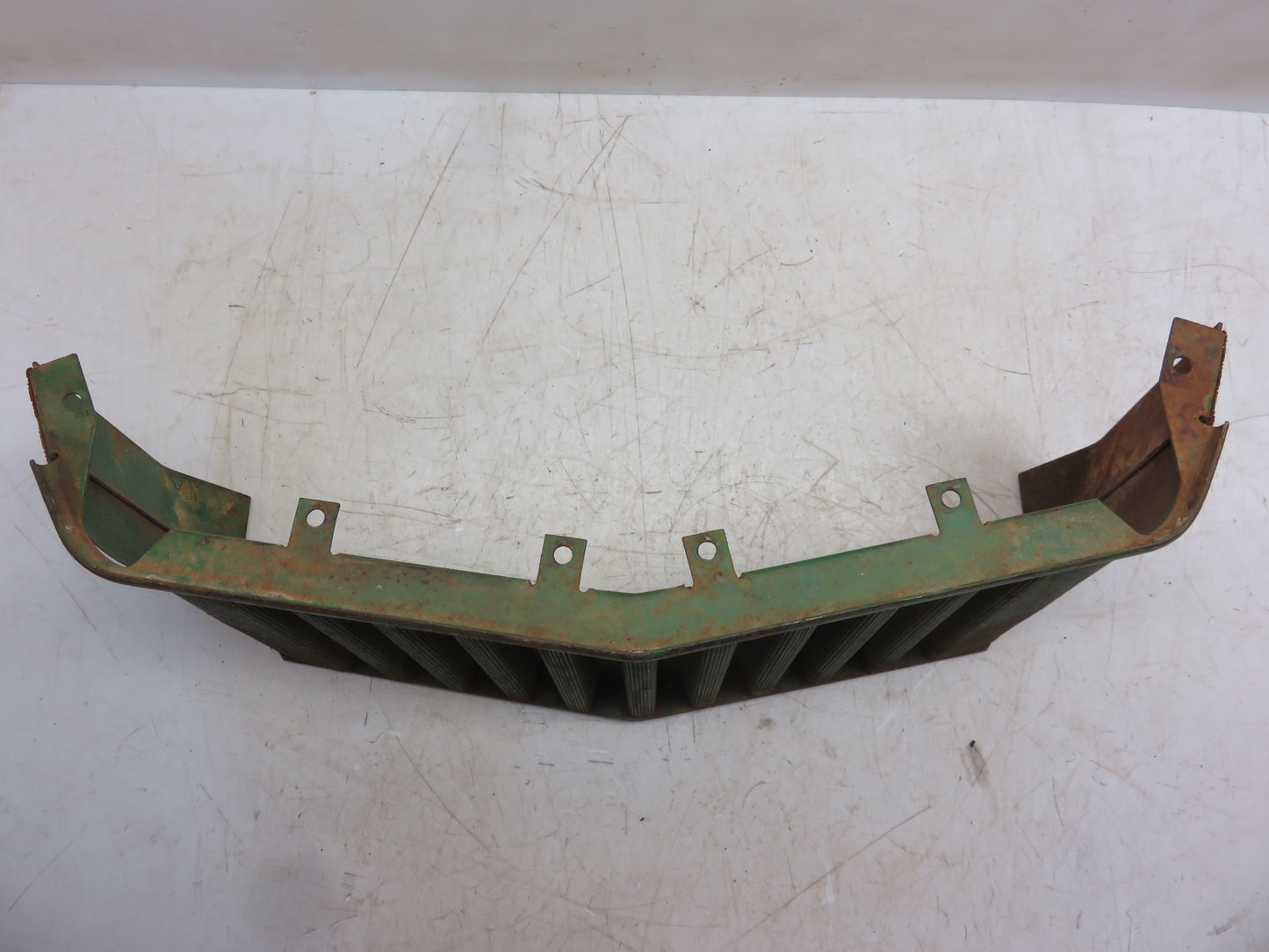 AR26494 John Deere Front Grille Screen For 3010, 3020
