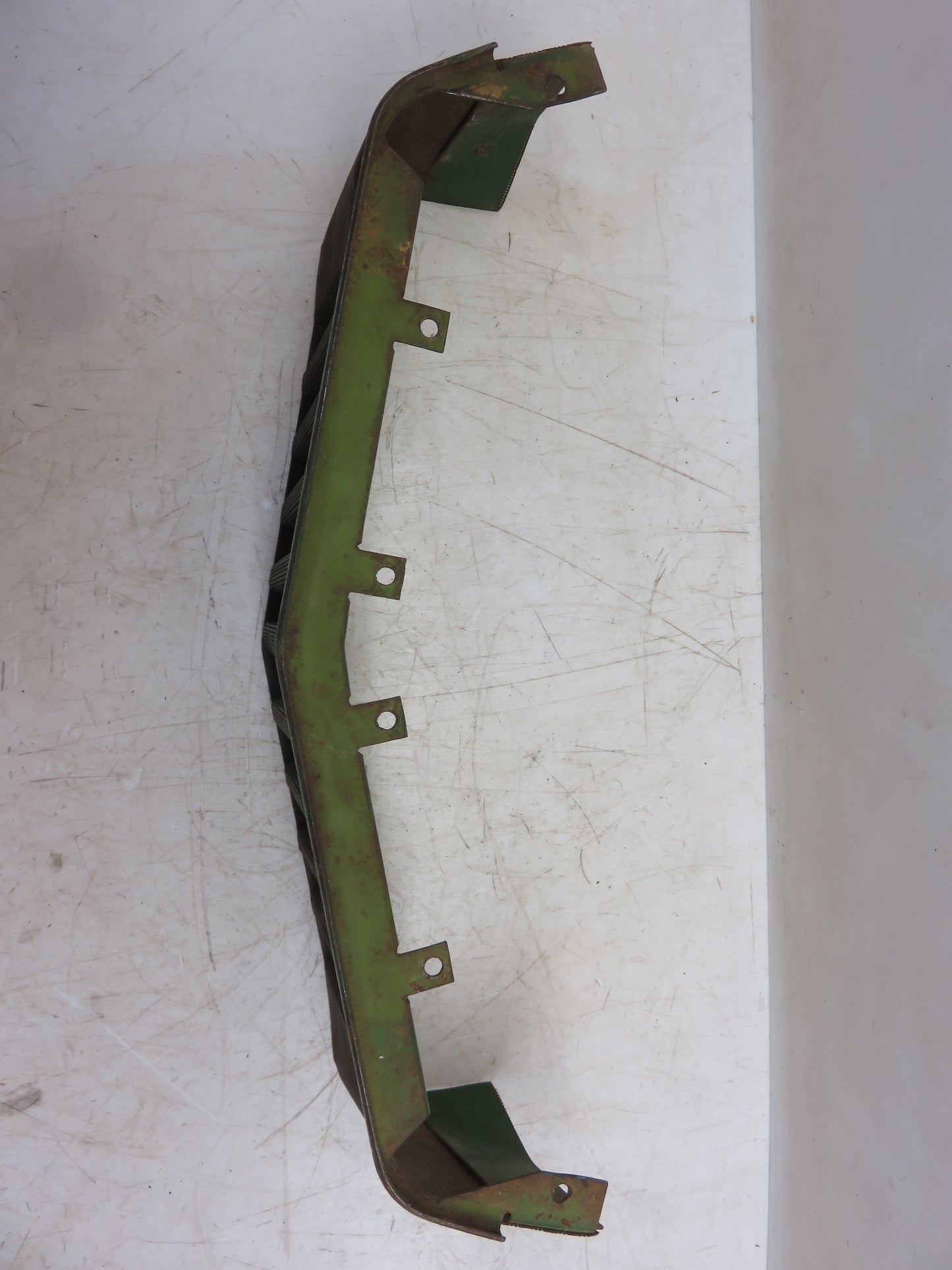 AR38233 John Deere Front Grille Screen For 2510, 2520