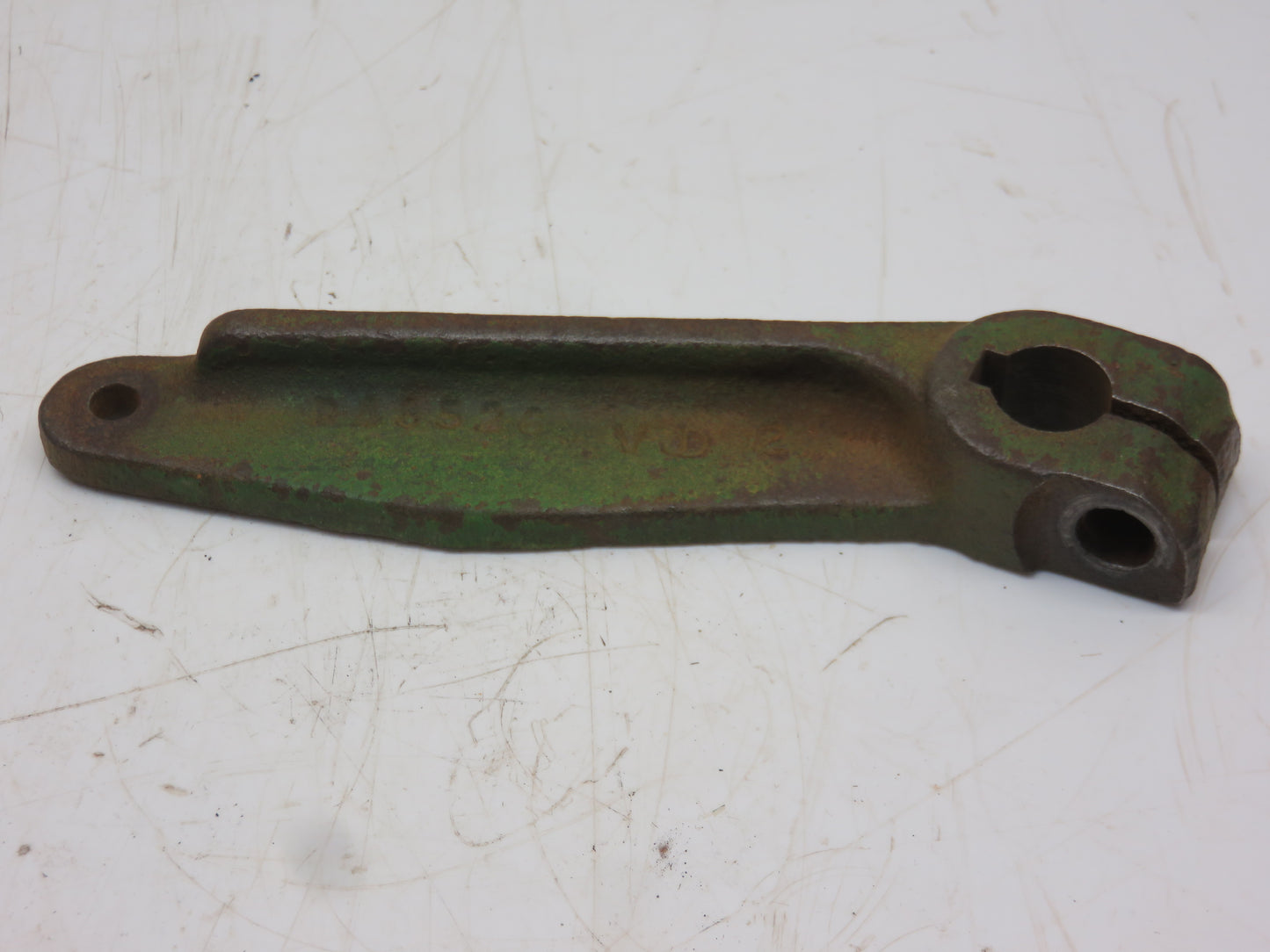 R42094, R46526 John Deere Selective Control Lever Arm For 2520, 3020, 4000, 4020