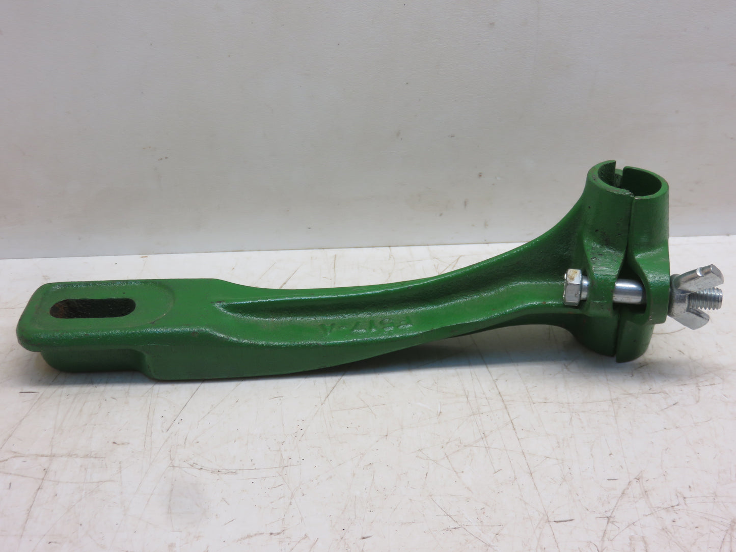F517A John Deere Umbrella Bracket For A, AR, AO, B, BR, BO, D, G, GP, H, L, LA, LI