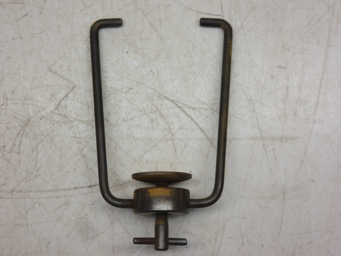 AR474R R485R John Deere Fuel Sediment Bowl Bail For R, 80, 820, 830
