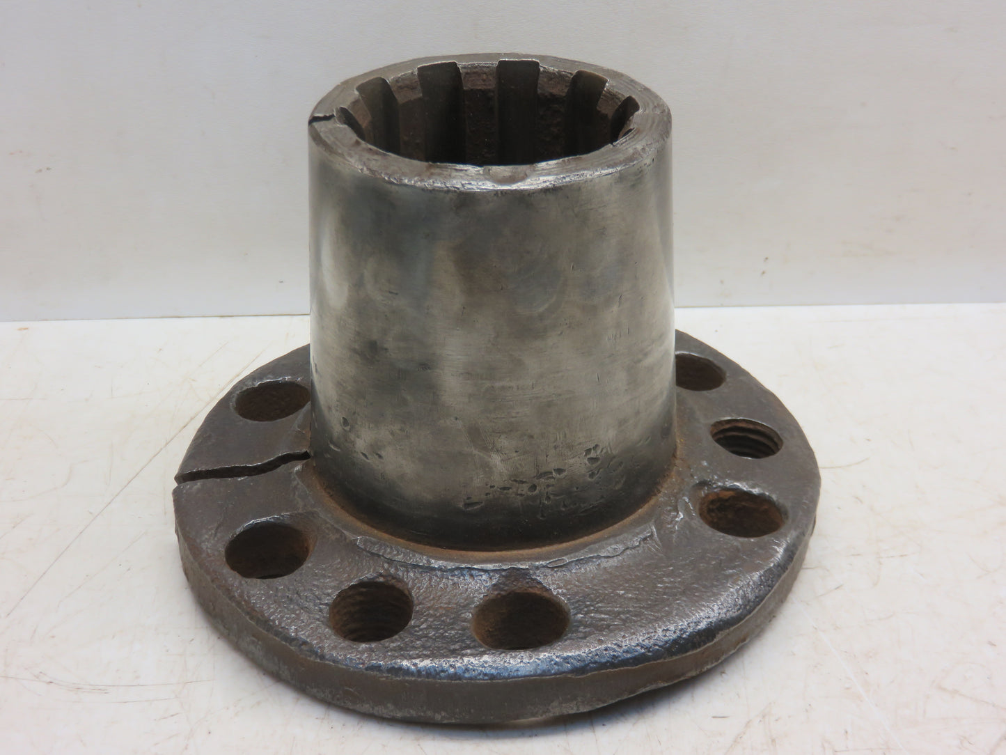 A77R John Deere Rear Axle Hub For A