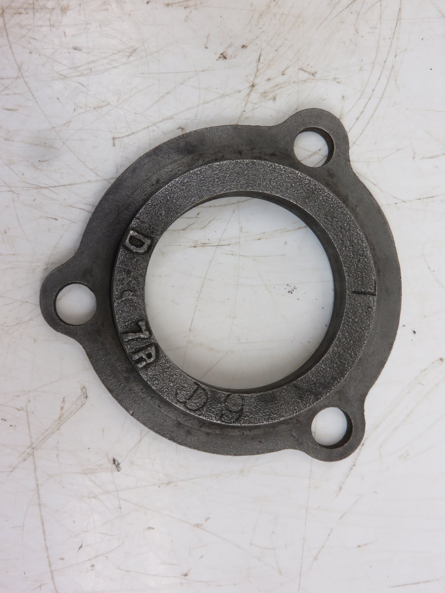 AD2823R, D1367R John Deere Left Hand Governor Shaft Bearing Housing For D