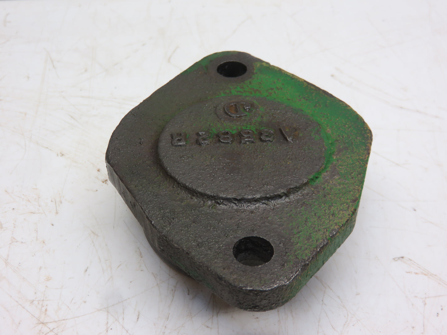A3582R John Deere Left Hand Cam Shaft Bearing Housing For A, AR, AO, G, 60, 70, 620, 720