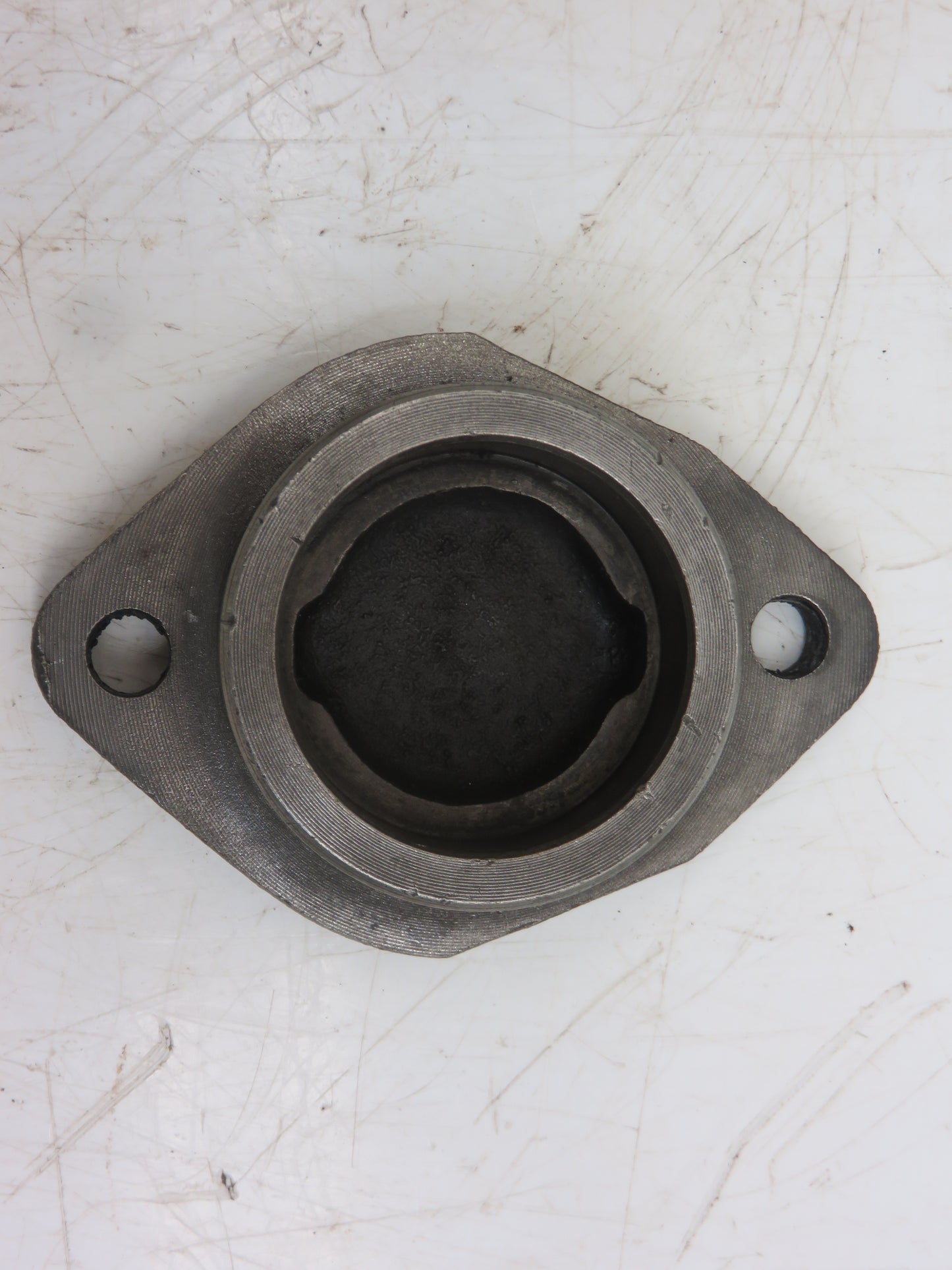 A3582R John Deere Left Hand Cam Shaft Bearing Housing For A, AR, AO, G, 60, 70, 620, 720