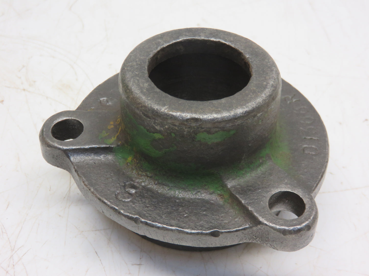 D1366R, AD796R John Deere Rear Fan Shaft Bearing Housing For D