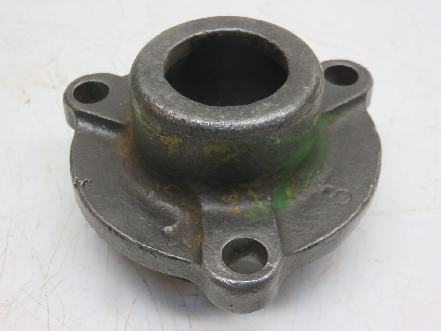 D1366R, AD796R John Deere Rear Fan Shaft Bearing Housing For D