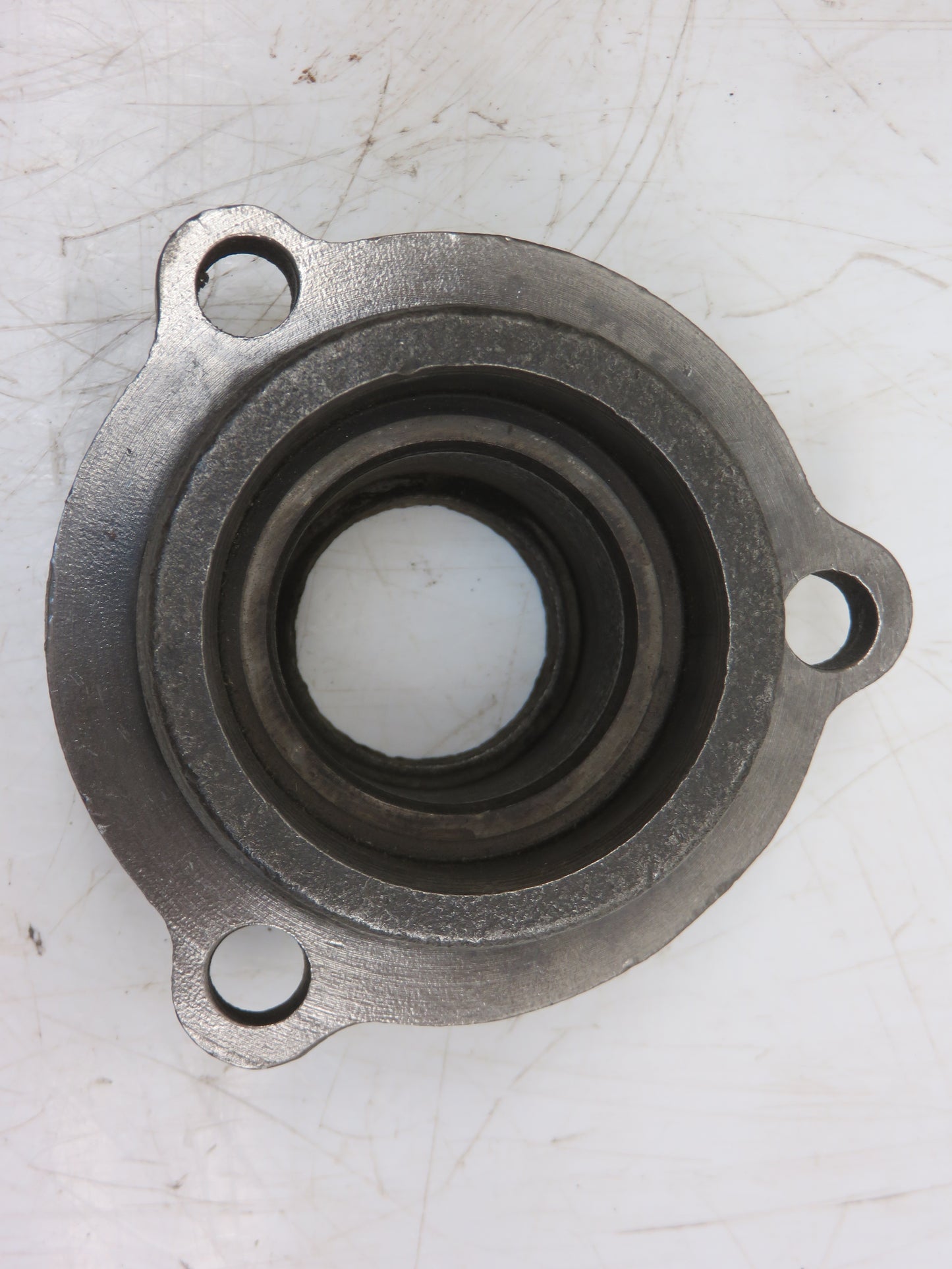 D1366R, AD796R John Deere Rear Fan Shaft Bearing Housing For D