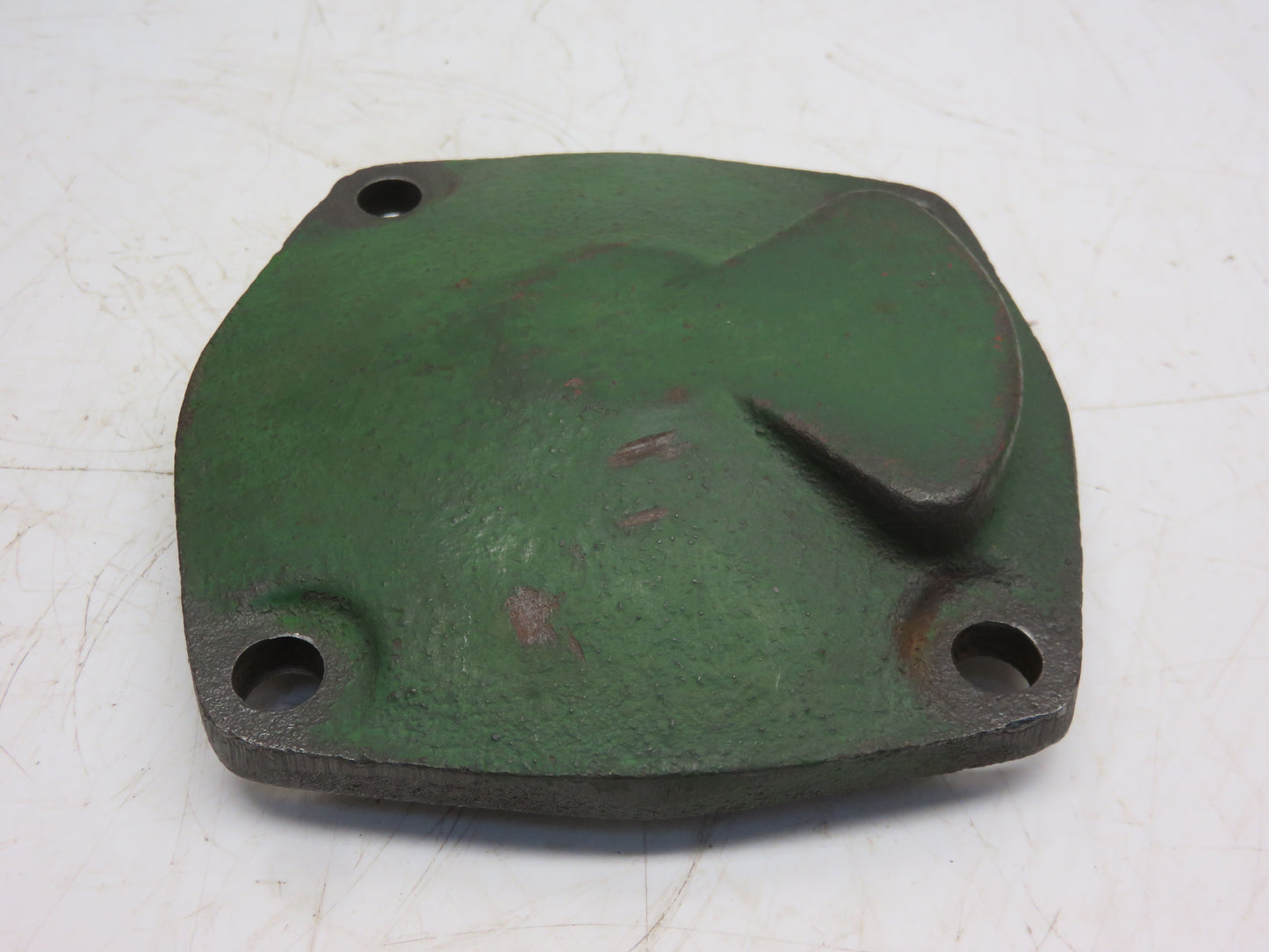 AB4236R, B283R John Deere Left Hand Governor Bearing Housing For B, BR, BO, 50