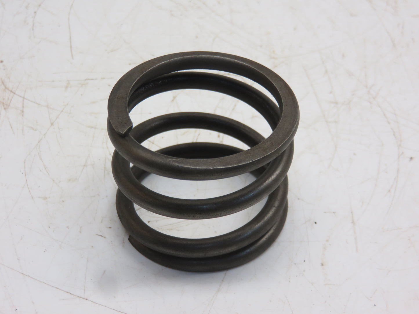A584R John Deere Governor Bearing Spring For A, B, G, 50, 60, 70, 520, 620, 720, 530, 630, 730