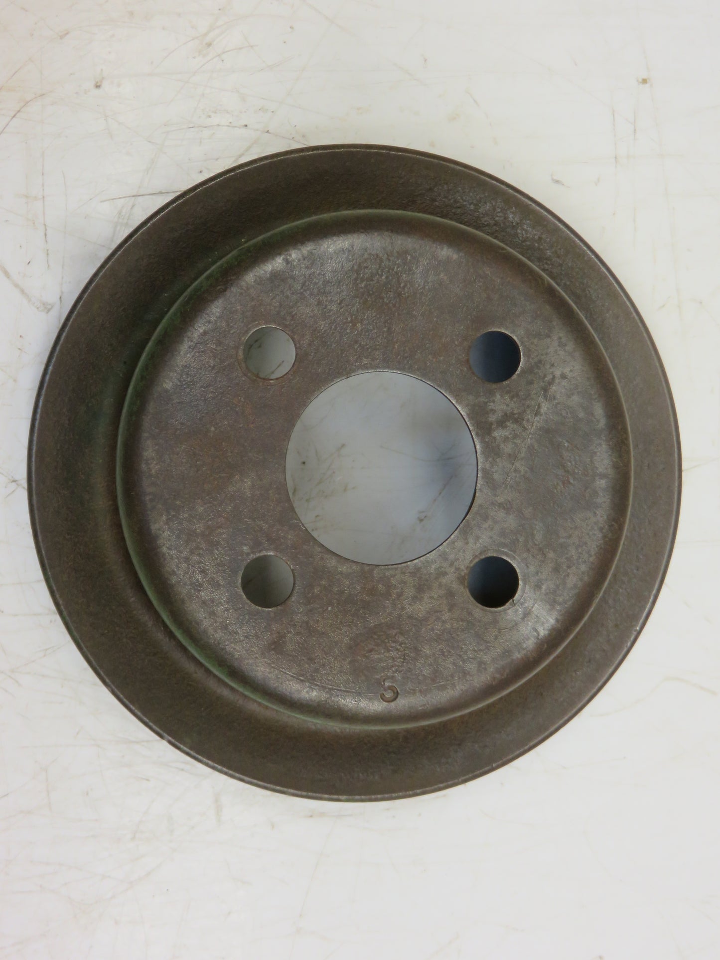 AR40148, R40211 John Deere Water Pump Pulley For 3010, 3020, 4010, 4000, 4020, 4230
