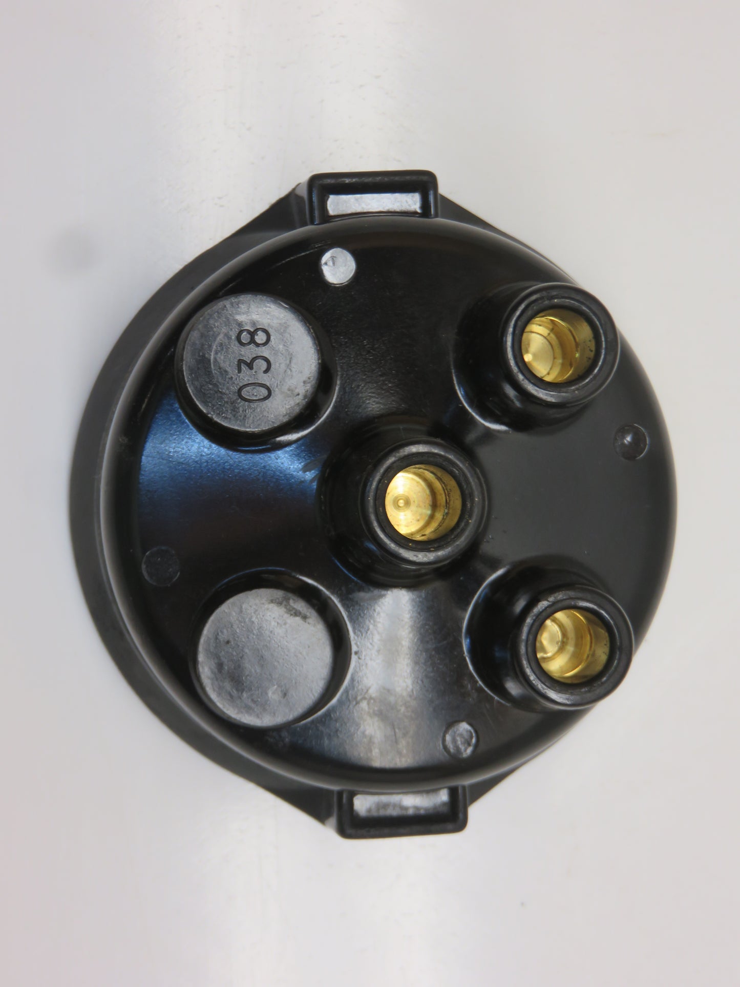 1935038 John Deere Vertical Distributor Cap For 520, 620, 720, 530, 630, 730