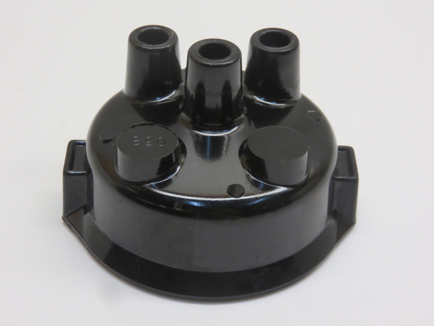 1935038 John Deere Vertical Distributor Cap For 520, 620, 720, 530, 630, 730