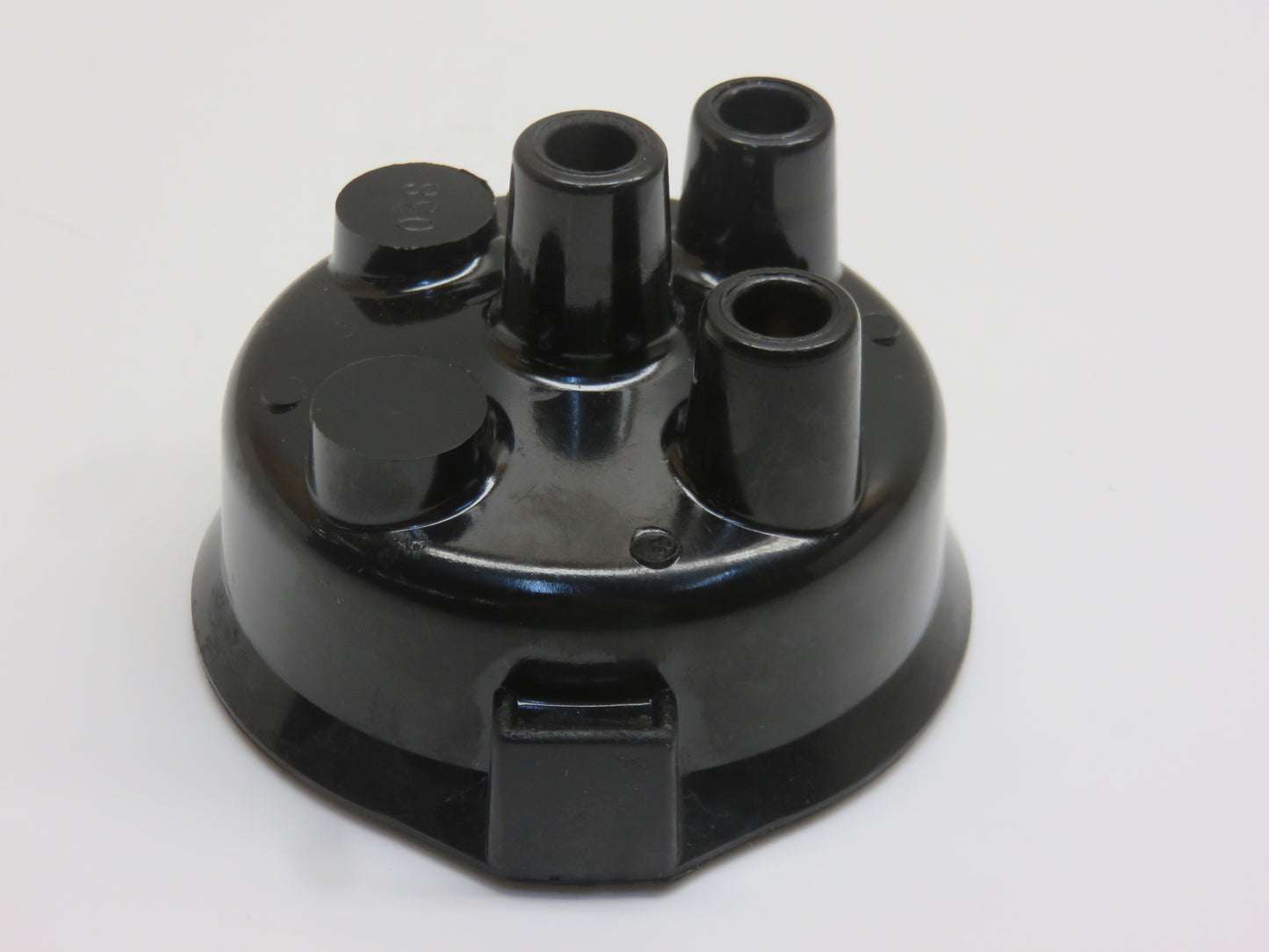 1935038 John Deere Vertical Distributor Cap For 520, 620, 720, 530, 630, 730