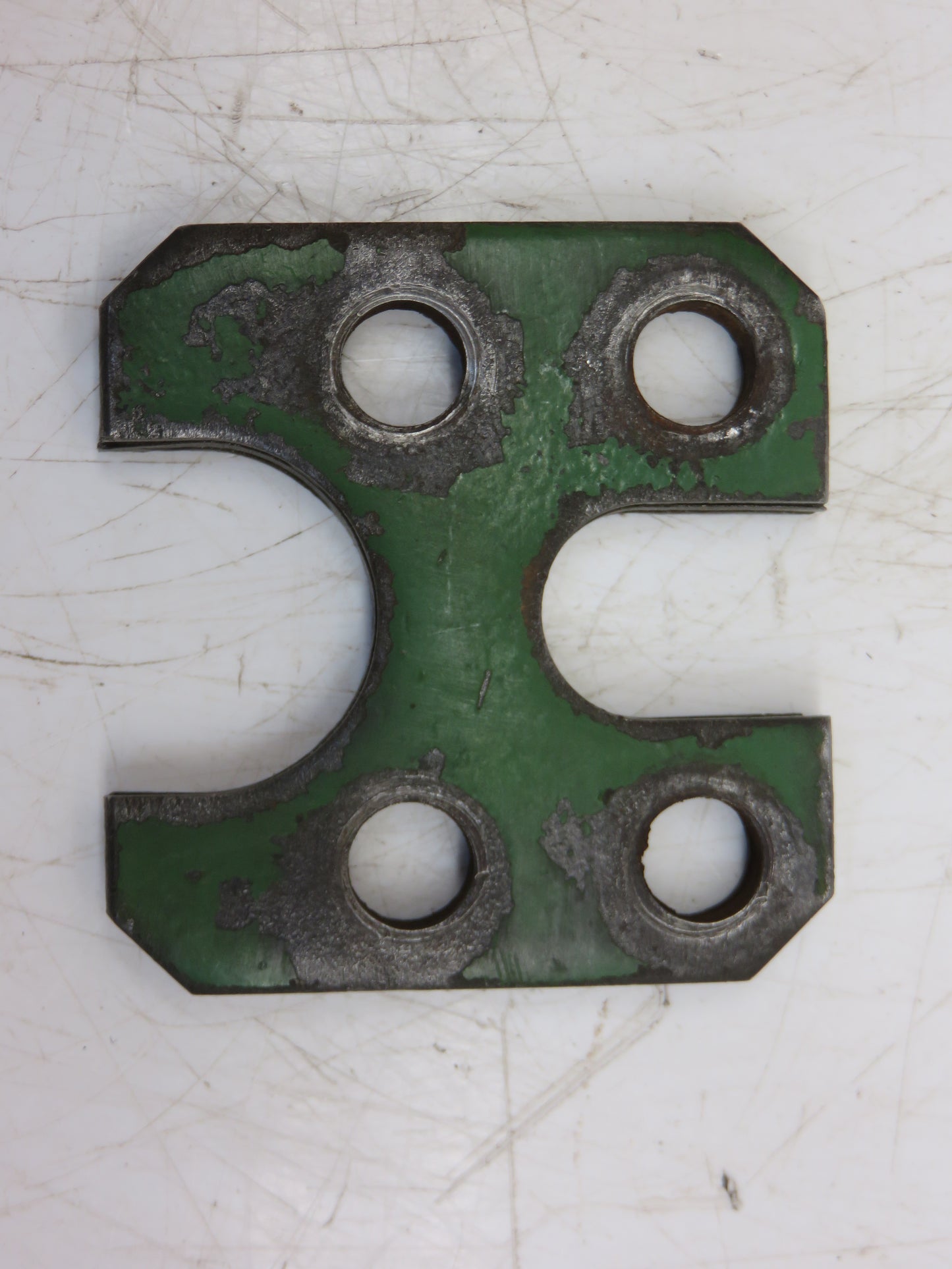 F2113R John Deere Oil Pipe Retainer For 70, 520, 620, 720, 530, 630, 730