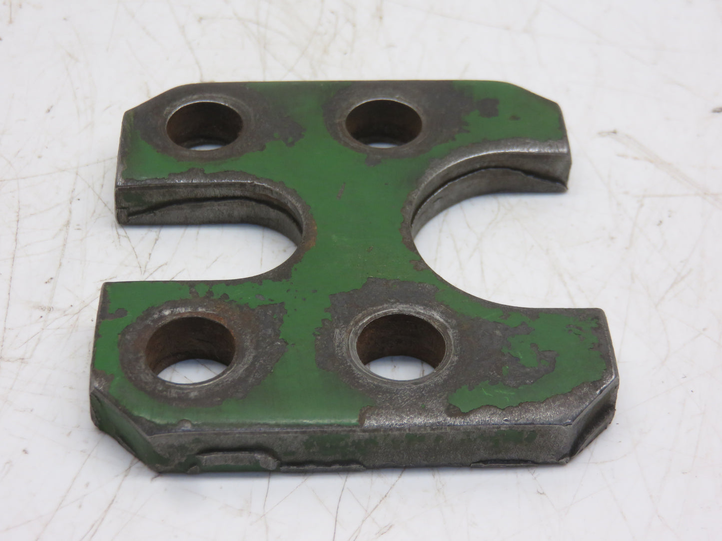 F2113R John Deere Oil Pipe Retainer For 70, 520, 620, 720, 530, 630, 730