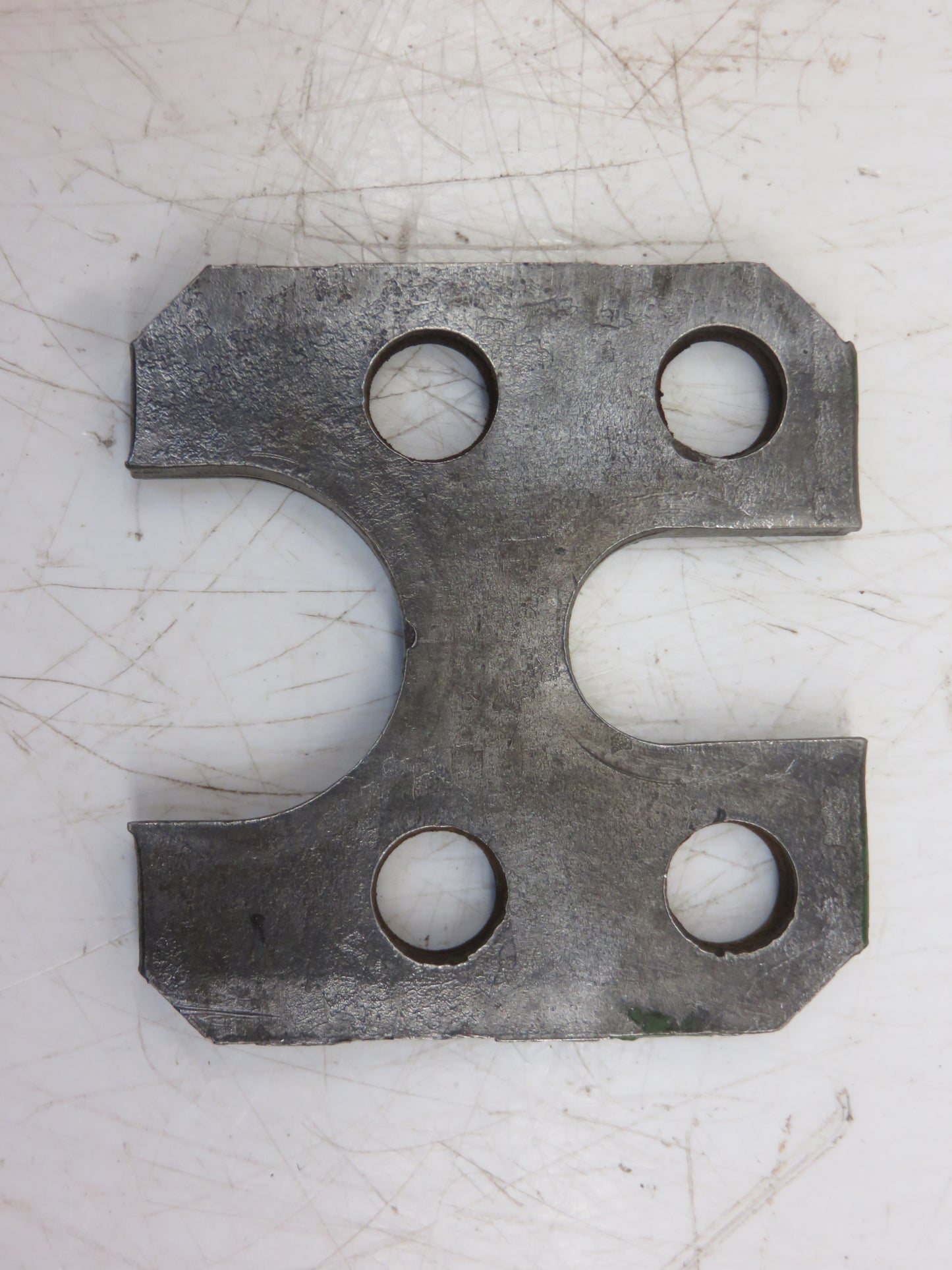 F2113R John Deere Oil Pipe Retainer For 70, 520, 620, 720, 530, 630, 730