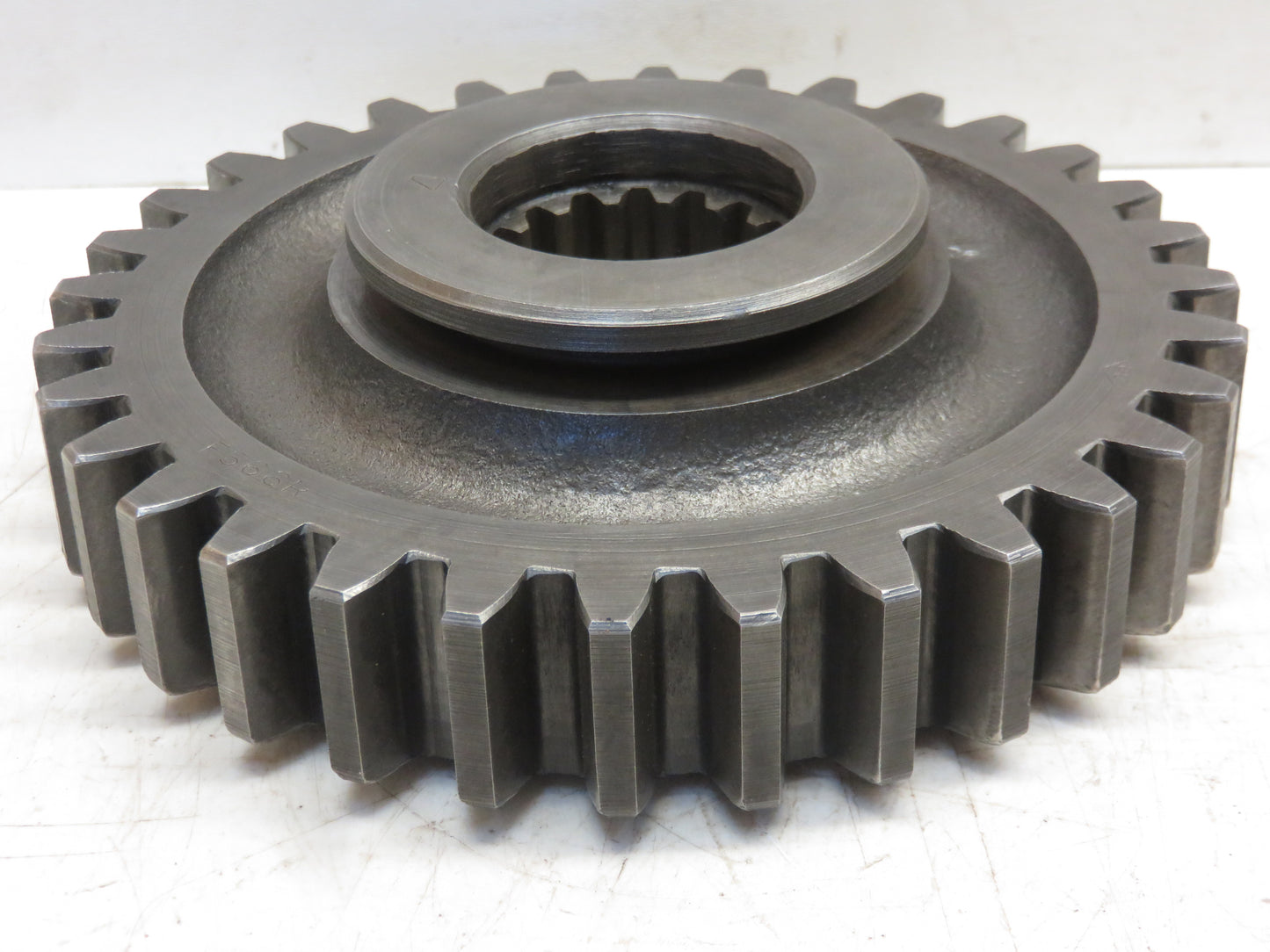 AF1231R, F566R John Deere Fifth And Sixth Speed Sliding Pinion For G