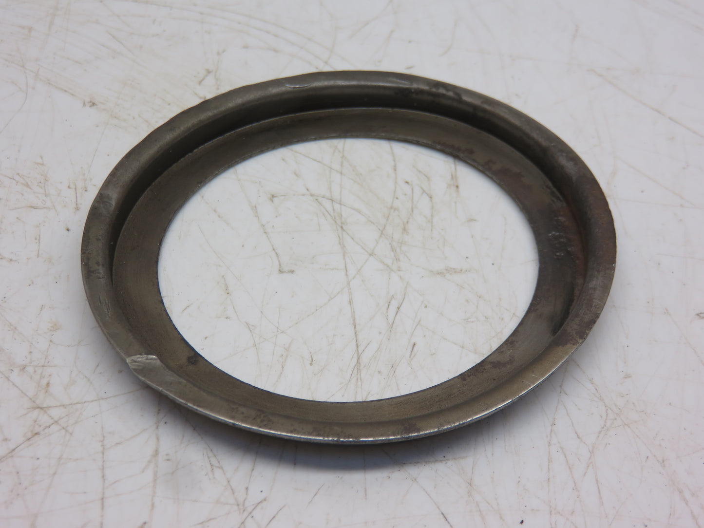 B2434R John Deere Sliding Gear Shaft Left Hand Bearing Oil Retainer For A, B, 50