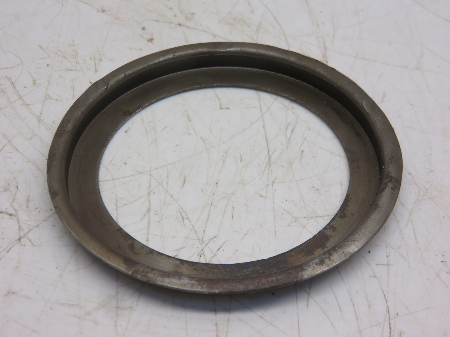 B2434R John Deere Sliding Gear Shaft Left Hand Bearing Oil Retainer For A, B, 50