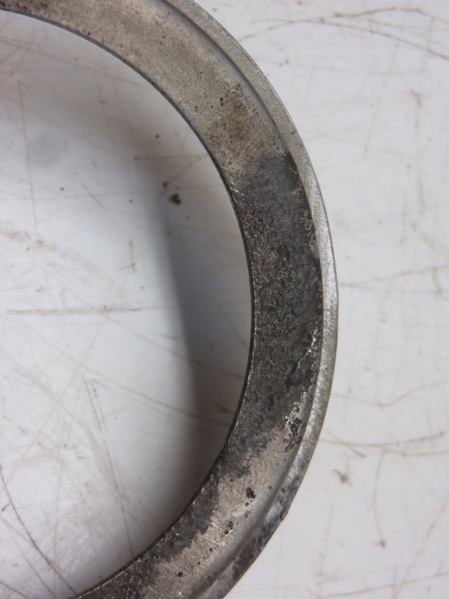 B2434R John Deere Sliding Gear Shaft Left Hand Bearing Oil Retainer For A, B, 50