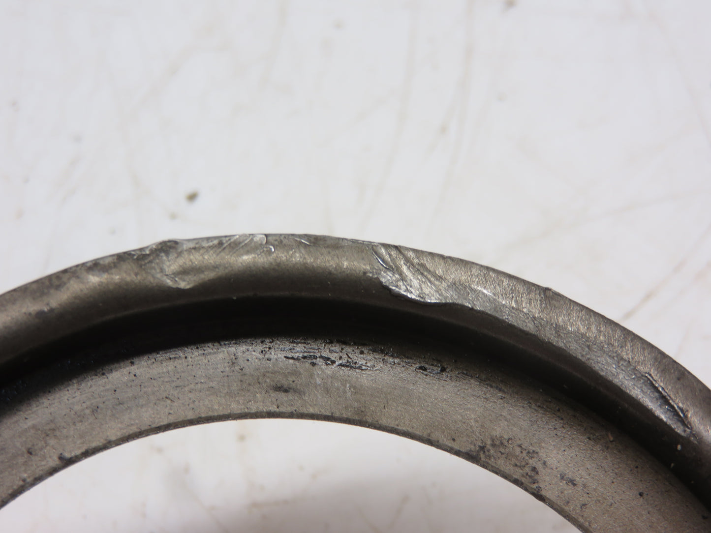 B2434R John Deere Sliding Gear Shaft Left Hand Bearing Oil Retainer For A, B, 50