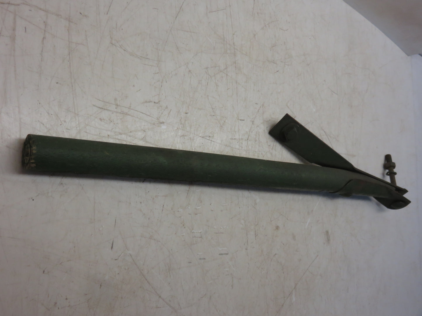 J17347, J17417, J17415 John Deere NOS Right Hand Fender Stick For 101 Corn Picker