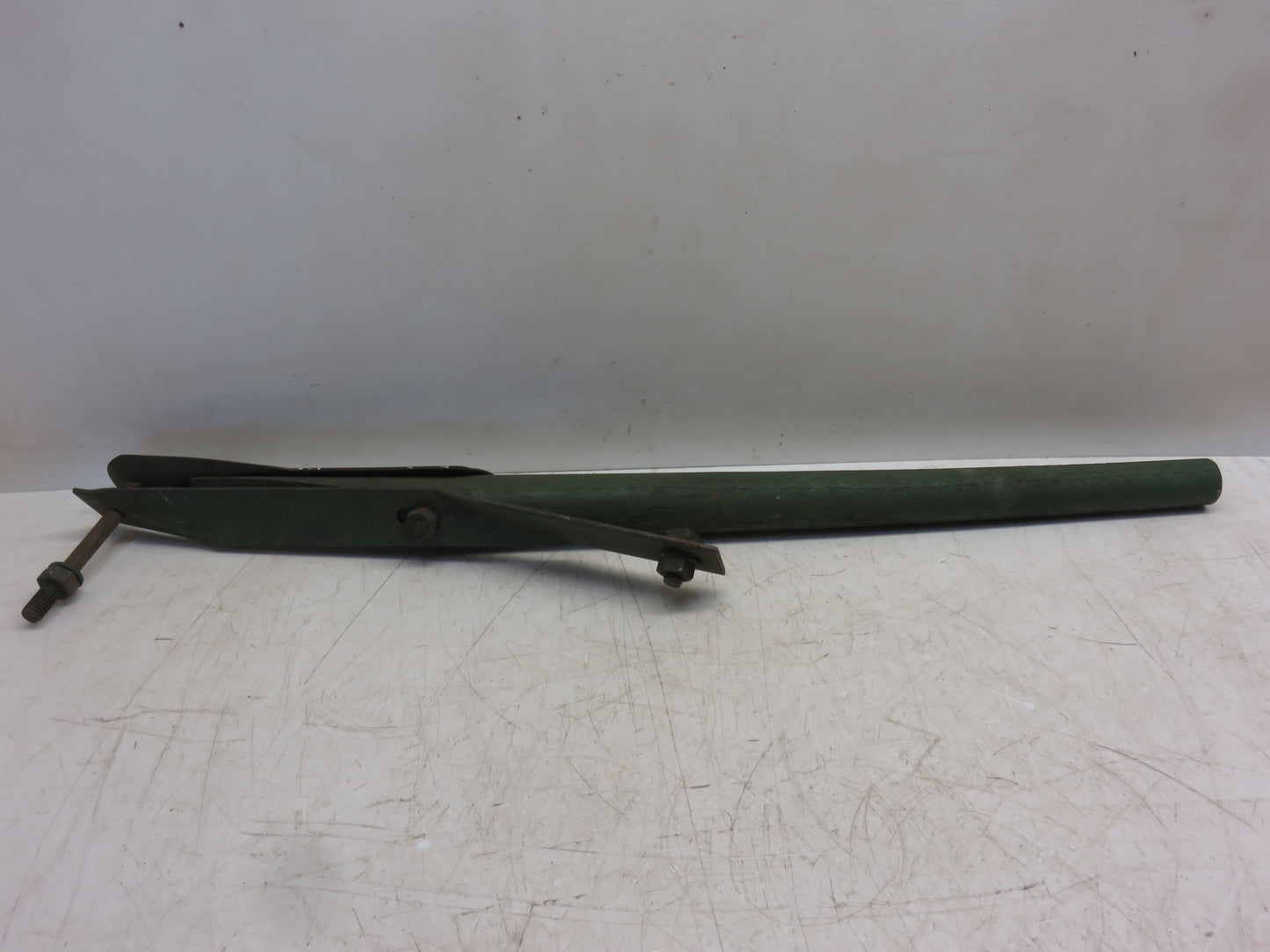 J17347, J17417, J17415 John Deere NOS Right Hand Fender Stick For 101 Corn Picker