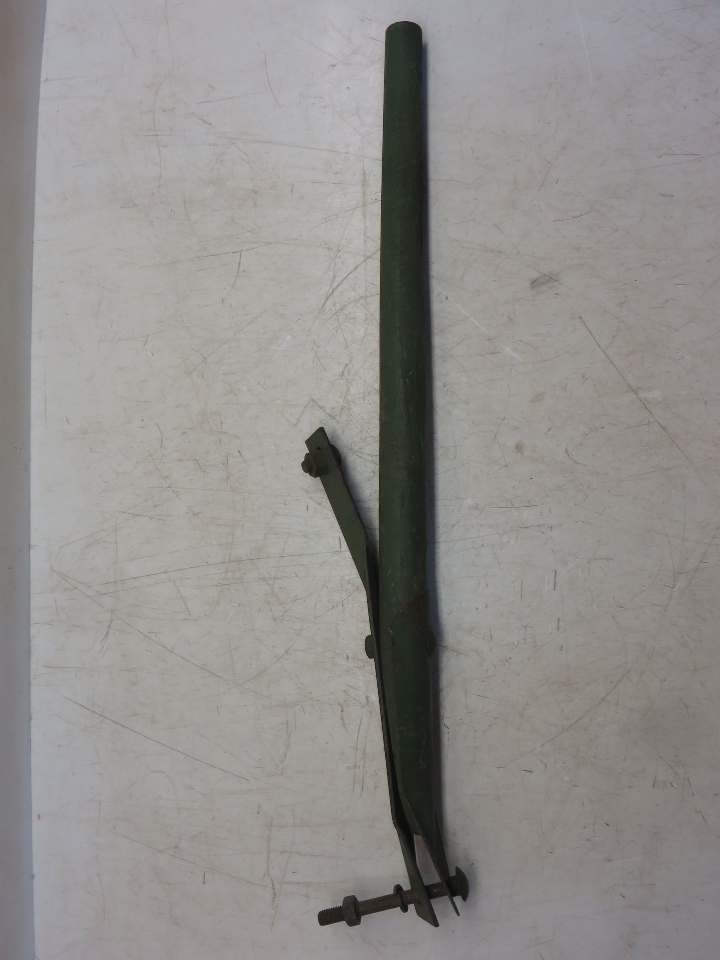 J17347, J17417, J17415 John Deere NOS Right Hand Fender Stick For 101 Corn Picker