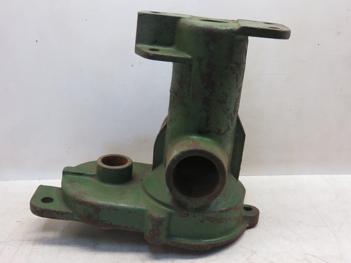 J1684N John Deere NOS Right Hand Gear Box Housing For 101 Corn Picker