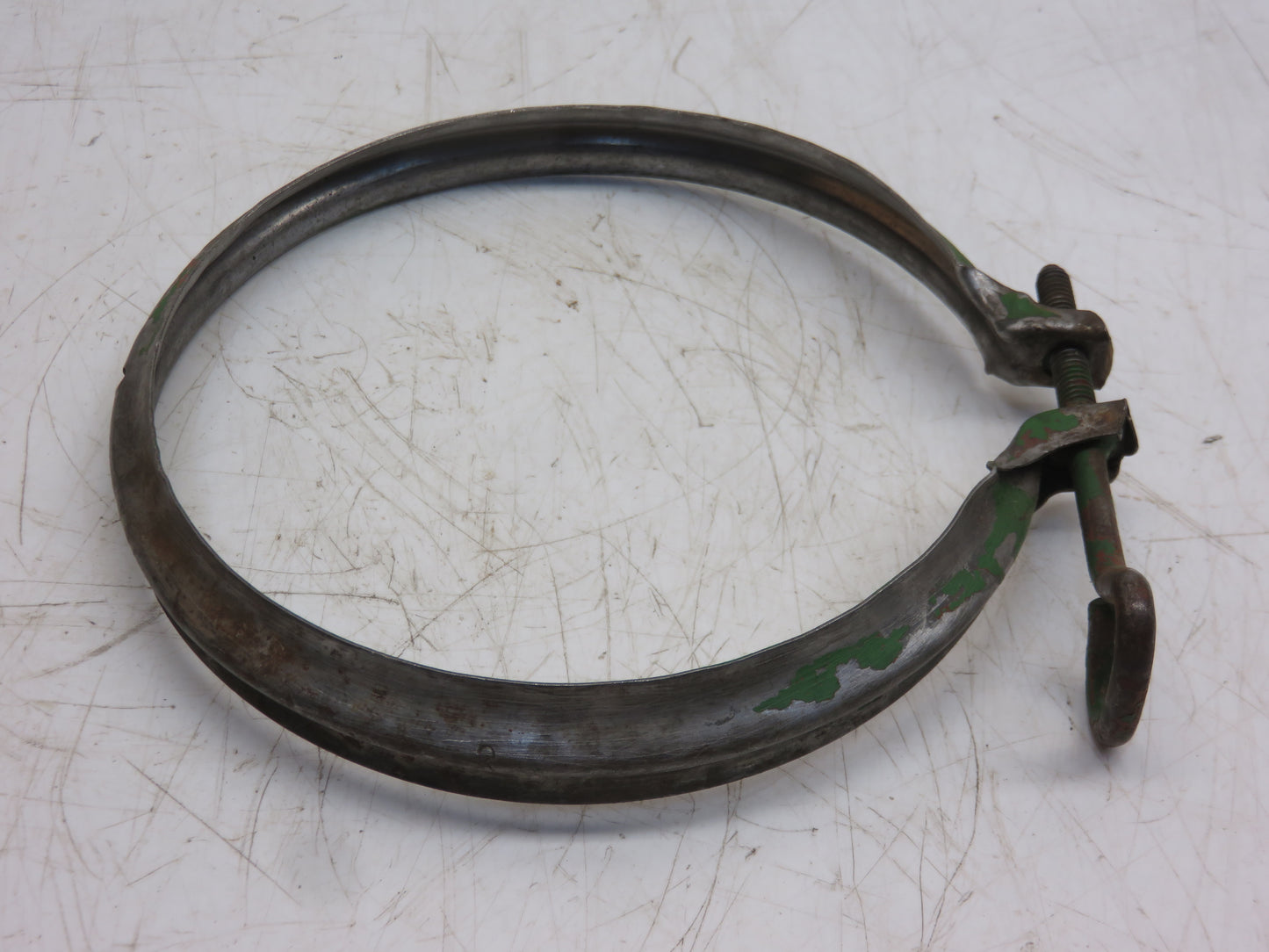AB1629R John Deere Air Cleaner Oil Bowl Clamp For B, BO, BR, M, 40, 50, 320, 420, 520