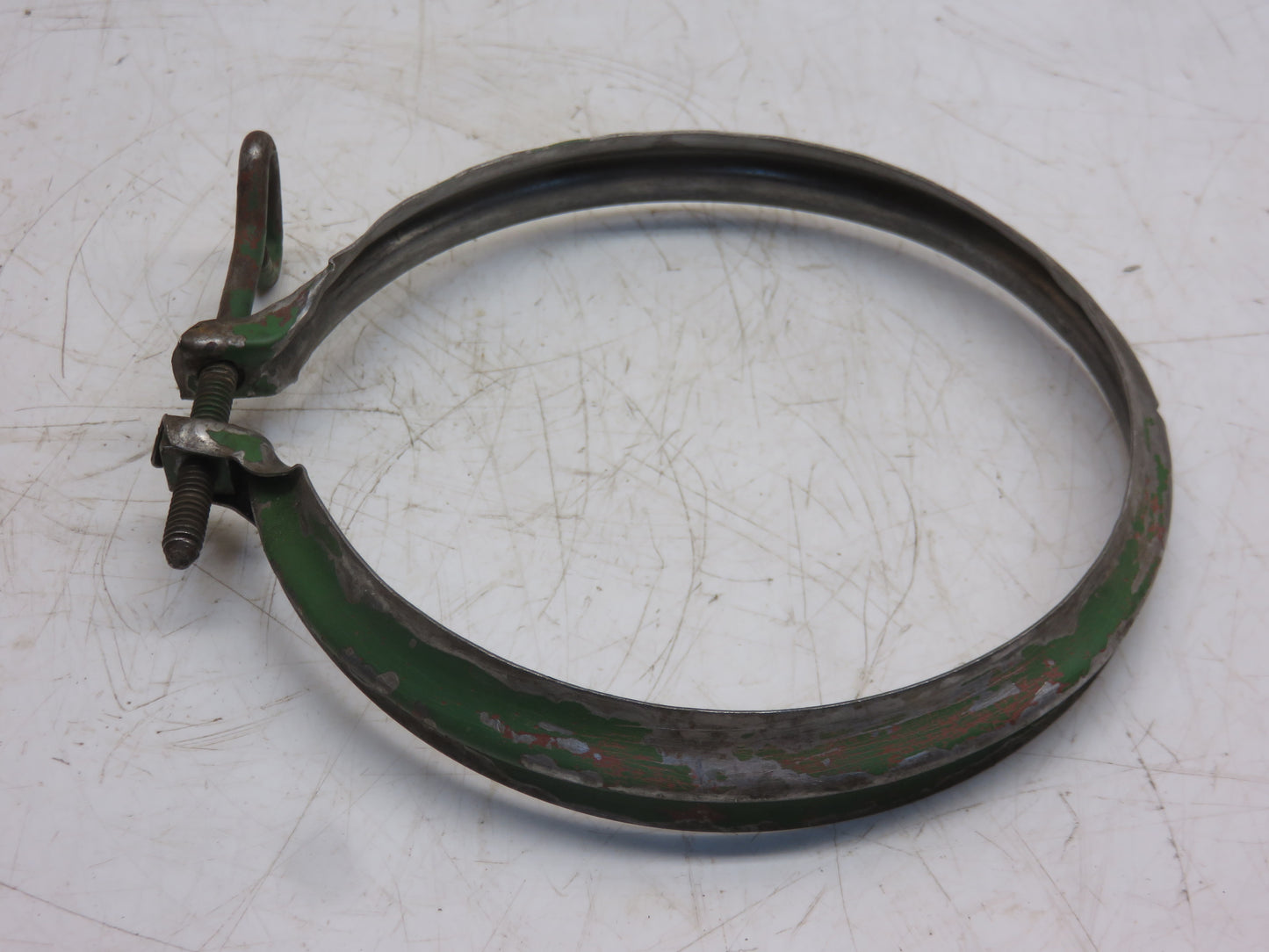 AB1629R John Deere Air Cleaner Oil Bowl Clamp For B, BO, BR, M, 40, 50, 320, 420, 520