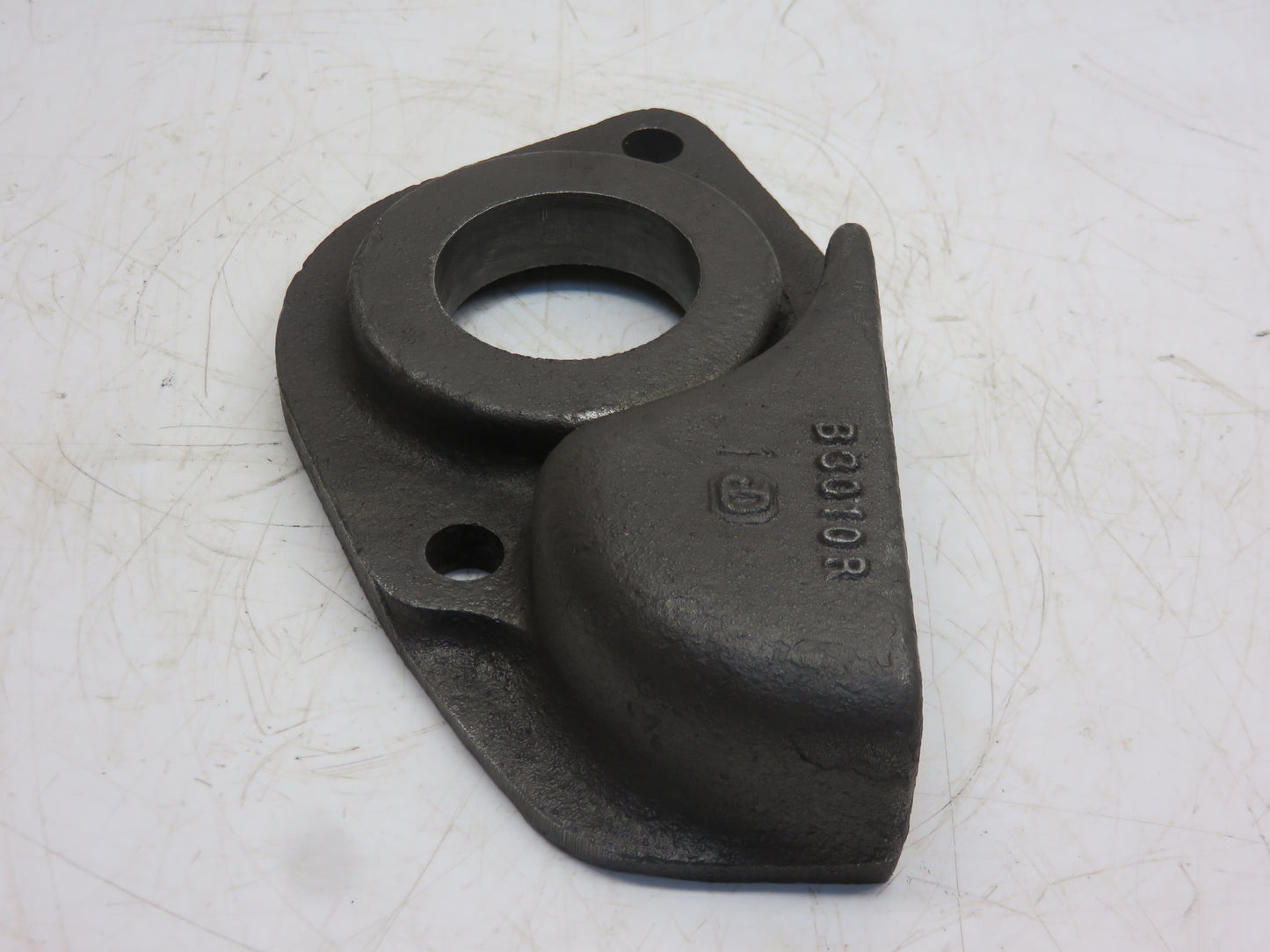 B3010R John Deere Transmission Drive Shaft Bearing Cover For 50