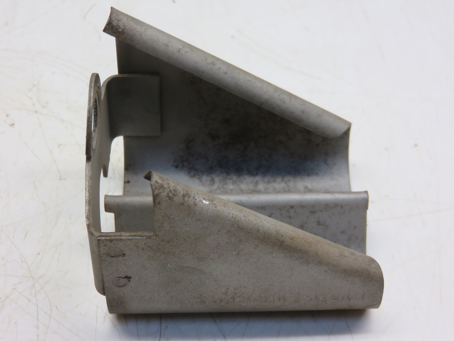 AA5328R John Deere Transmission Oil Baffle For 60, 620, 630