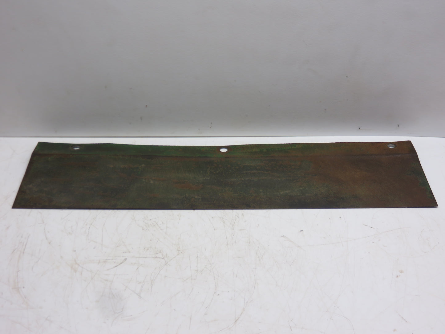 B1766R John Deere Hood Center Plate For B