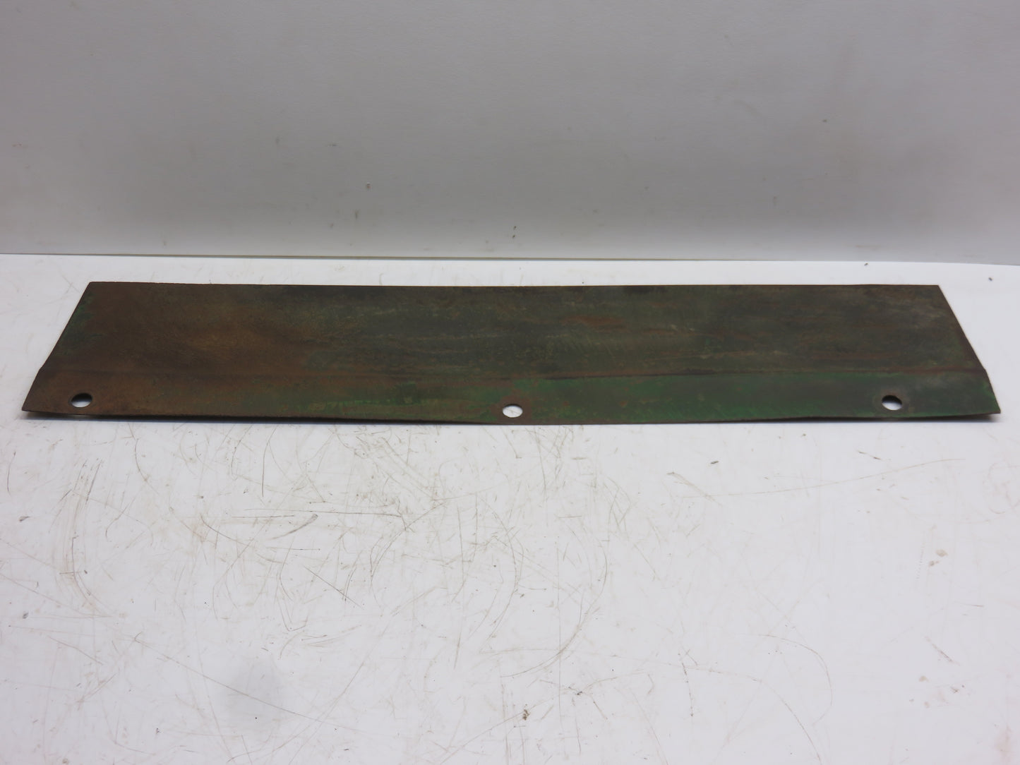 B1766R John Deere Hood Center Plate For B