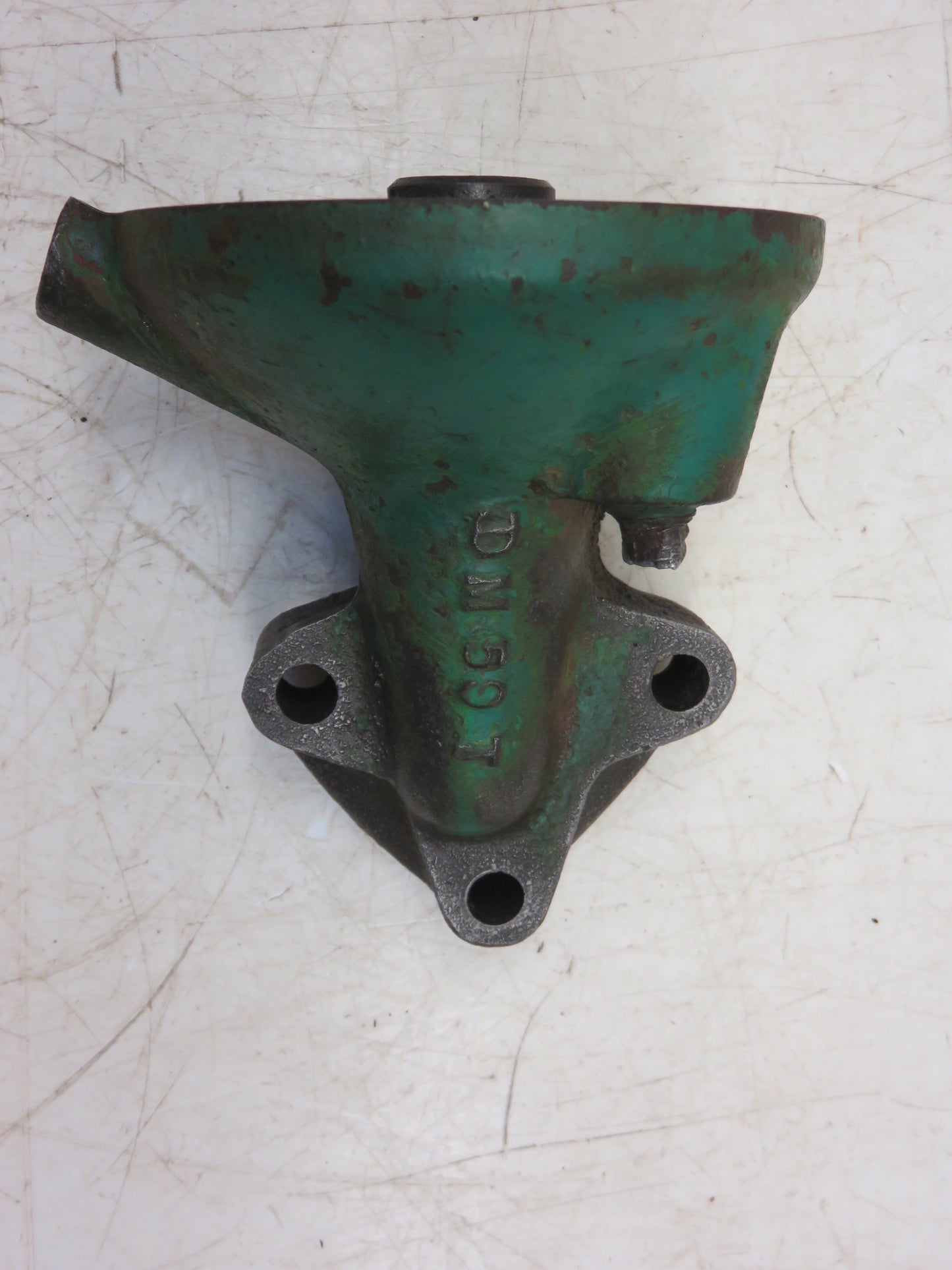 M59T, AM736T John Deere Engine Oil Filter Base For M, 40, 320, 420, 330, 430