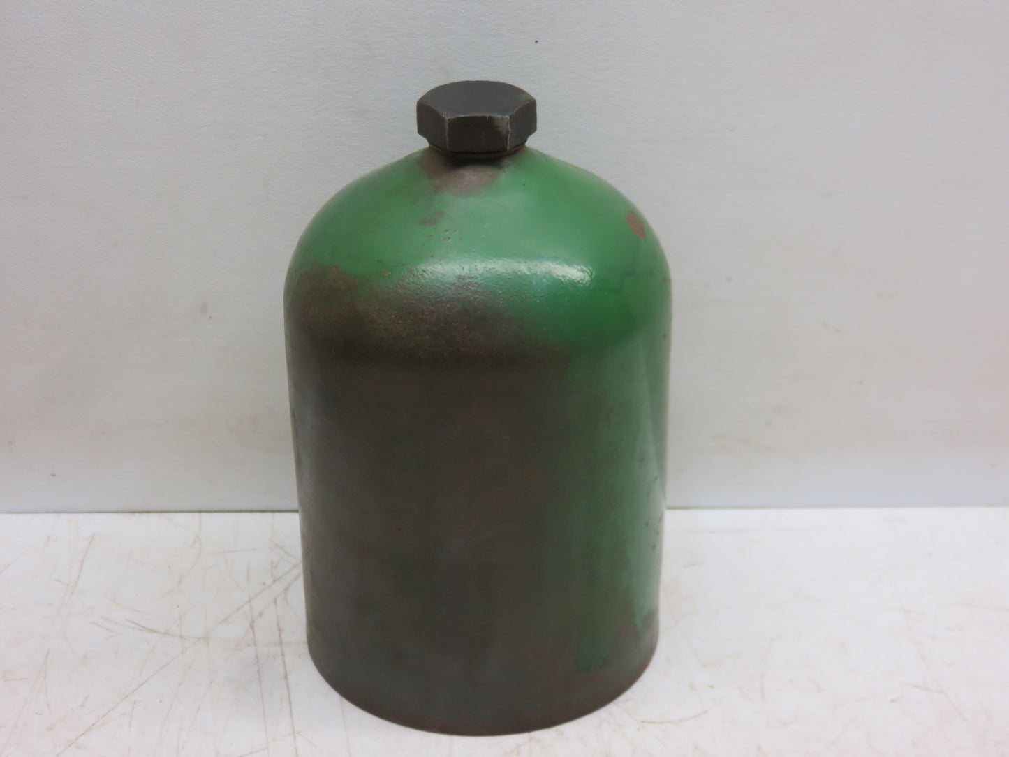 AM236T, AM738T John Deere Oil Filter Canister For M, 40, 320, 420, 330, 430, 1010