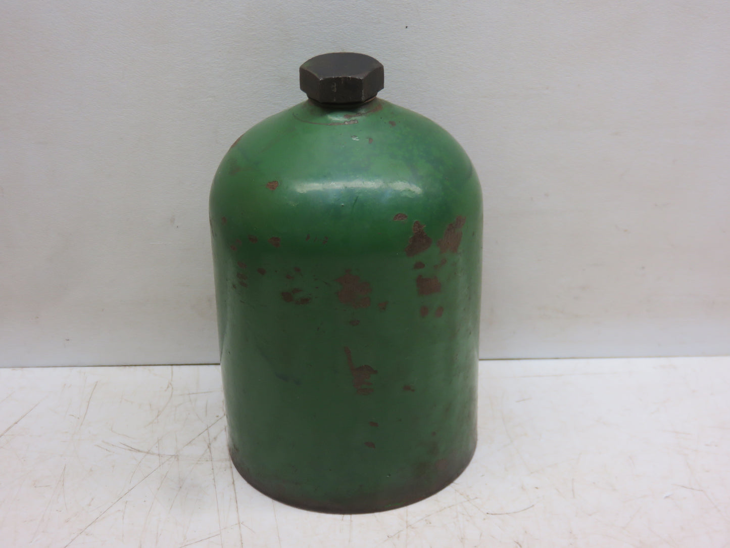 AM236T, AM738T John Deere Oil Filter Canister For M, 40, 320, 420, 330, 430, 1010
