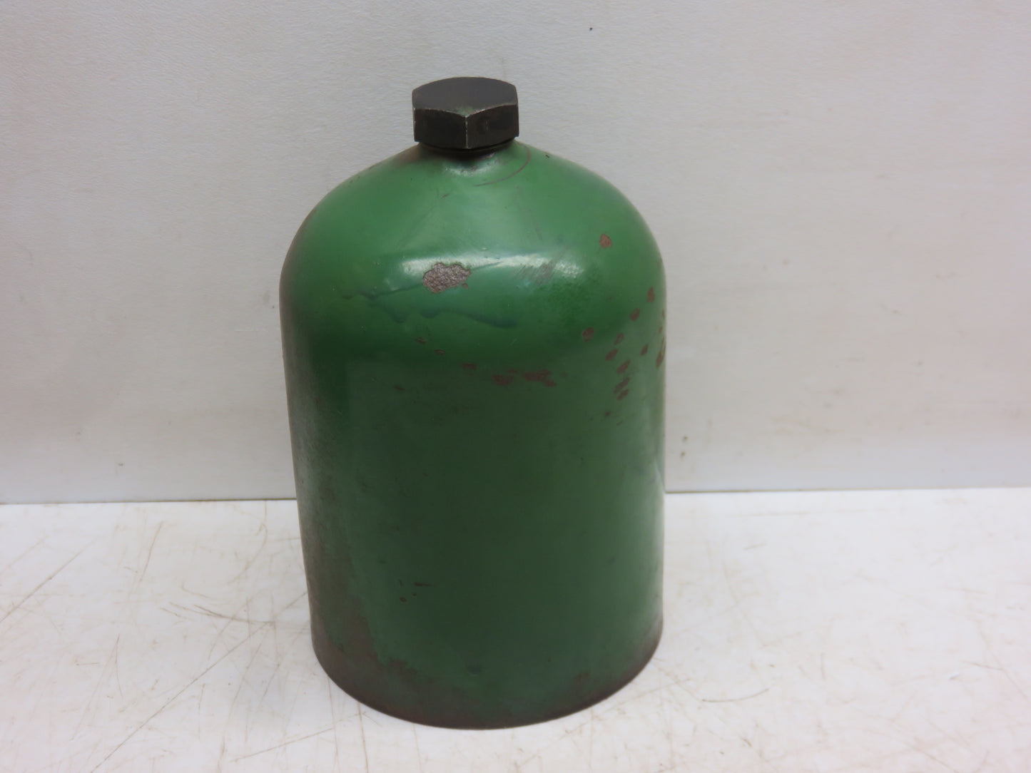 AM236T, AM738T John Deere Oil Filter Canister For M, 40, 320, 420, 330, 430, 1010