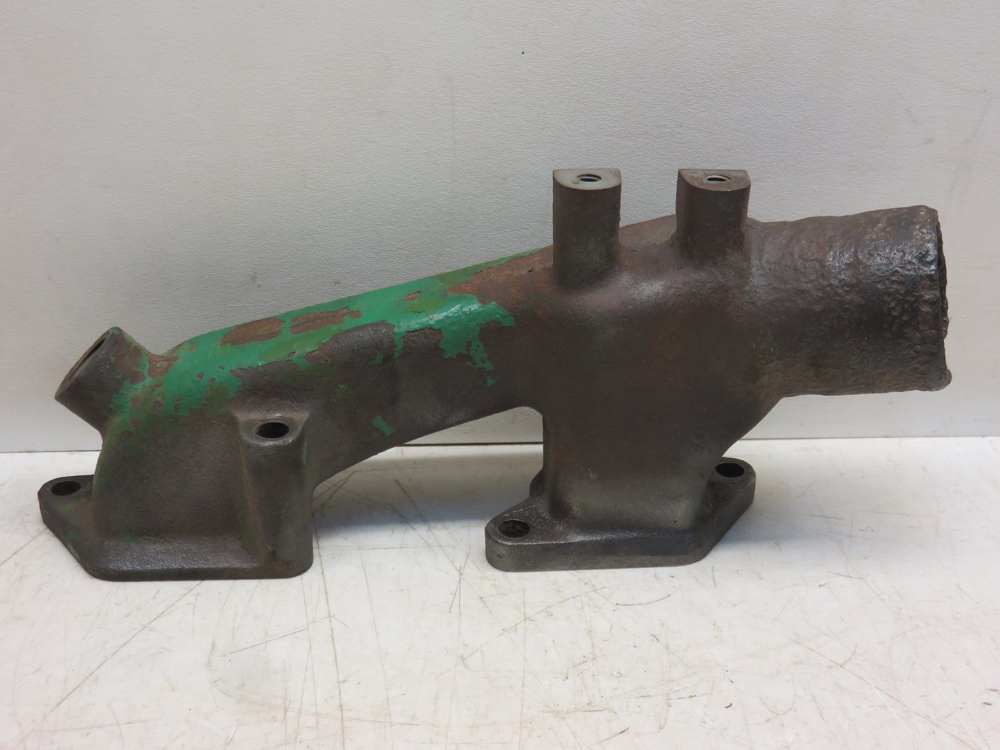 M261T John Deere Upper Water Manifold For M, MI, MT