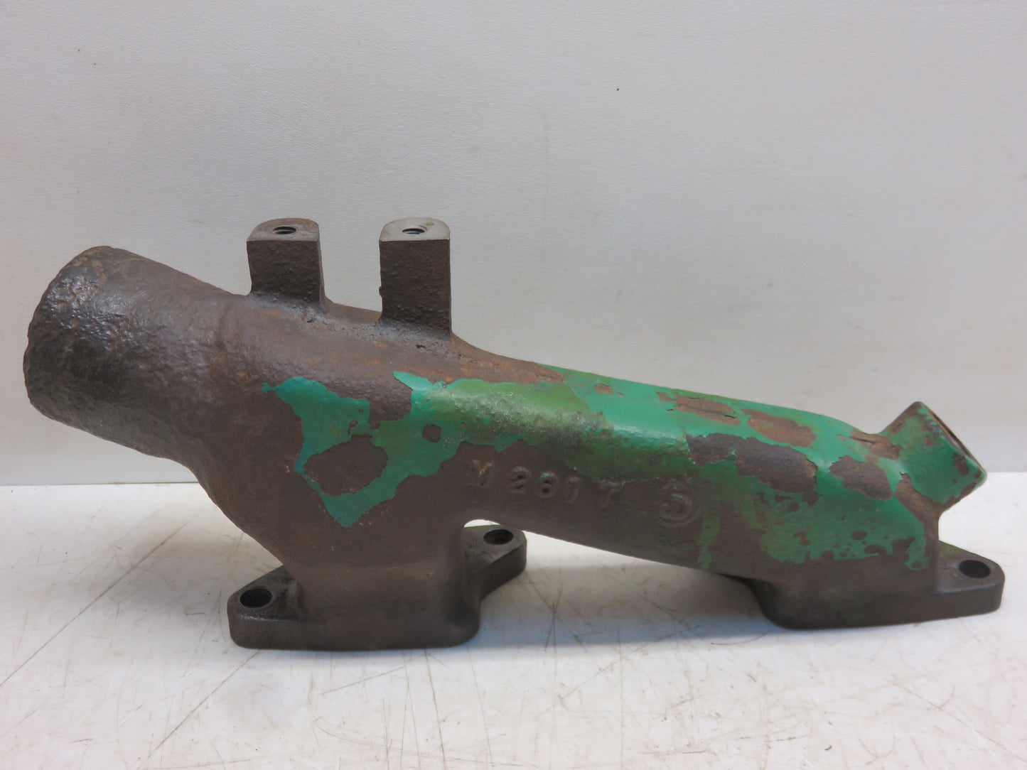 M261T John Deere Upper Water Manifold For M, MI, MT