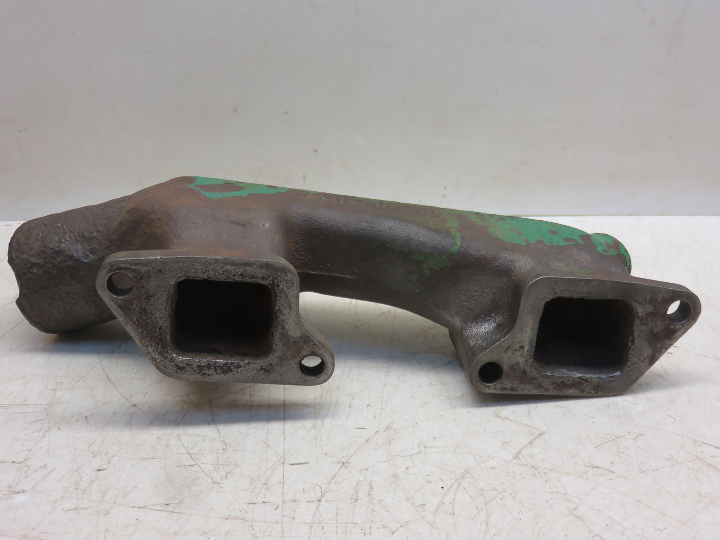M261T John Deere Upper Water Manifold For M, MI, MT