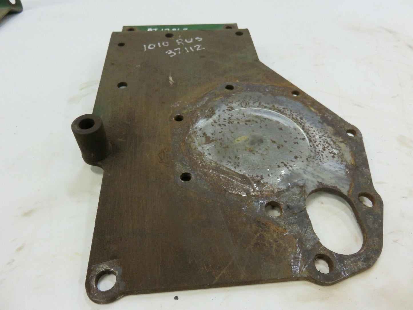 AT12863 John Deere Water Pump Backing Plate For Gas 1010